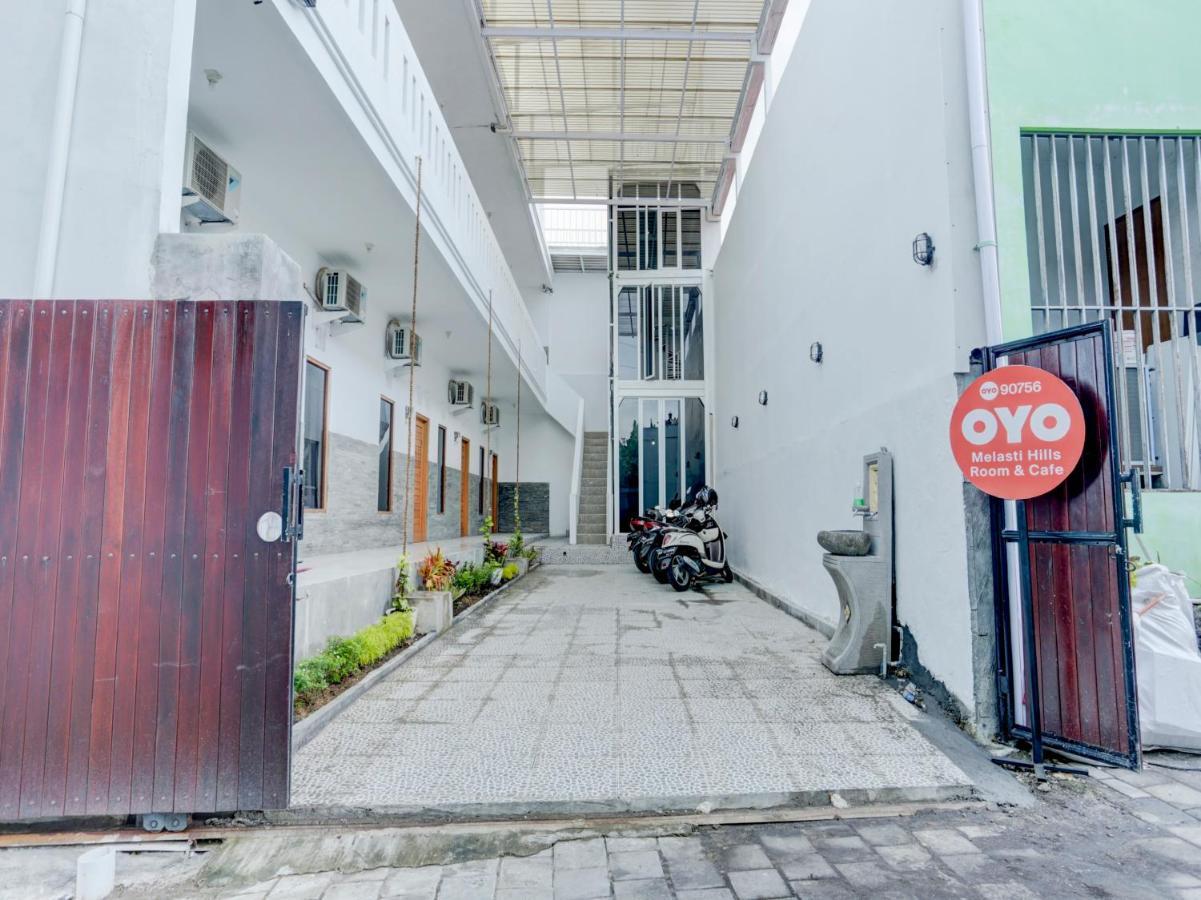 Oyo Flagship 90756 Melasti Hills Room & Cafe Ungasan Kültér fotó