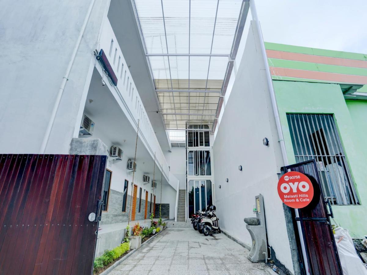 Oyo Flagship 90756 Melasti Hills Room & Cafe Ungasan Kültér fotó
