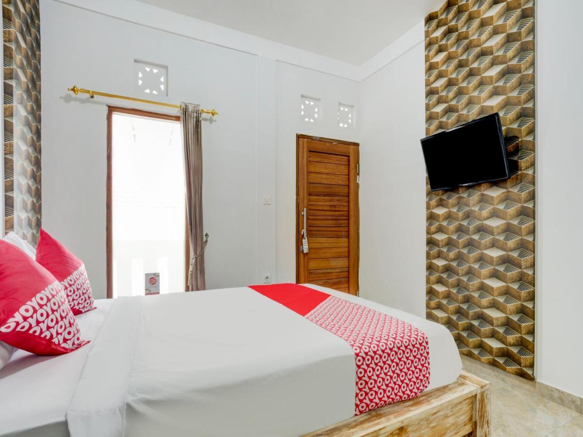 Oyo Flagship 90756 Melasti Hills Room & Cafe Ungasan Kültér fotó